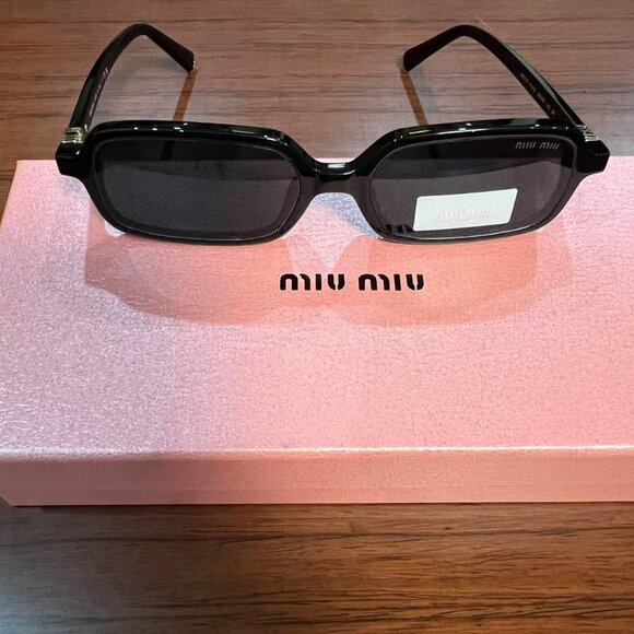 MIU MIU MU 11ZS 16K5S0 Black Grey Women's 51 mm Sunglasses